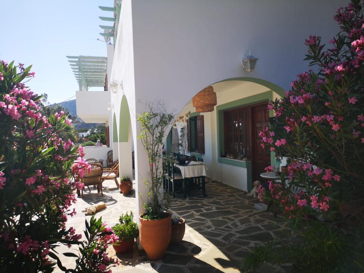 Kathys Island Retreat Aparthotel Adia Exterior photo